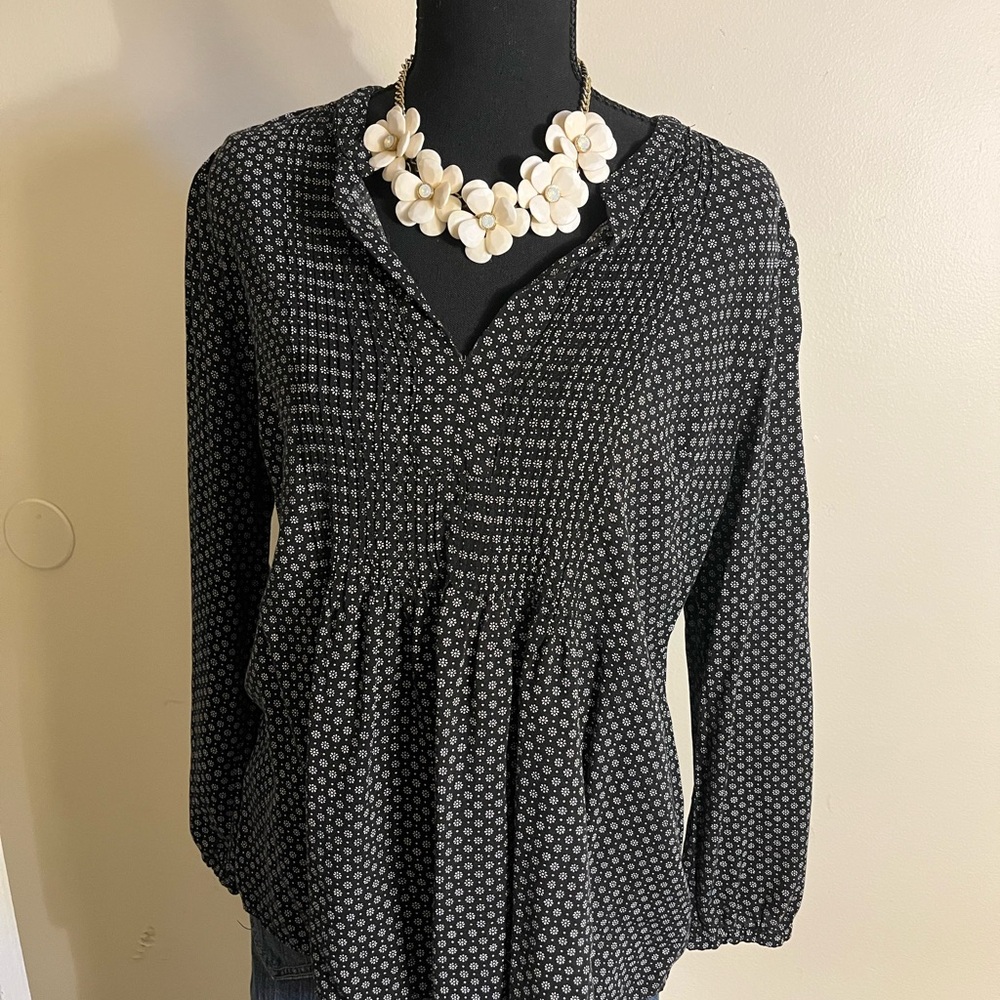 Old Navy Black and White Floral Women's Top